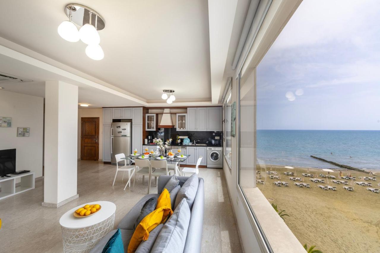 Mackenzie Beachfront Eftyhia Suite 라르나카 외부 사진