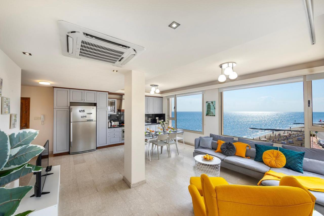Mackenzie Beachfront Eftyhia Suite 라르나카 외부 사진